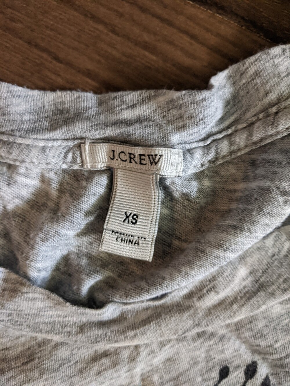 J. Crew - Heather Grey Flower Bouquet Graphic Tee 04411 | Size XS - Picture 4 of 5